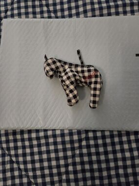 Baggu Plaid Horse Charm